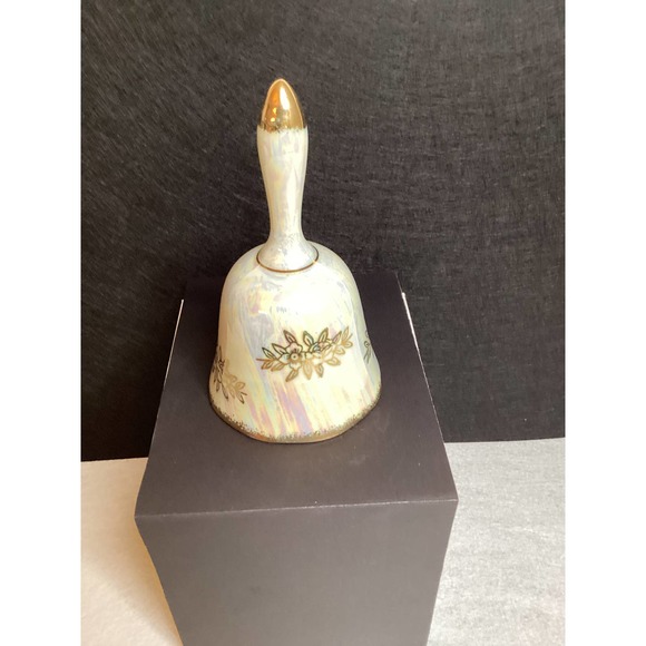 Vintage Porcelain Bell by currier & ives - Picture 2 of 3